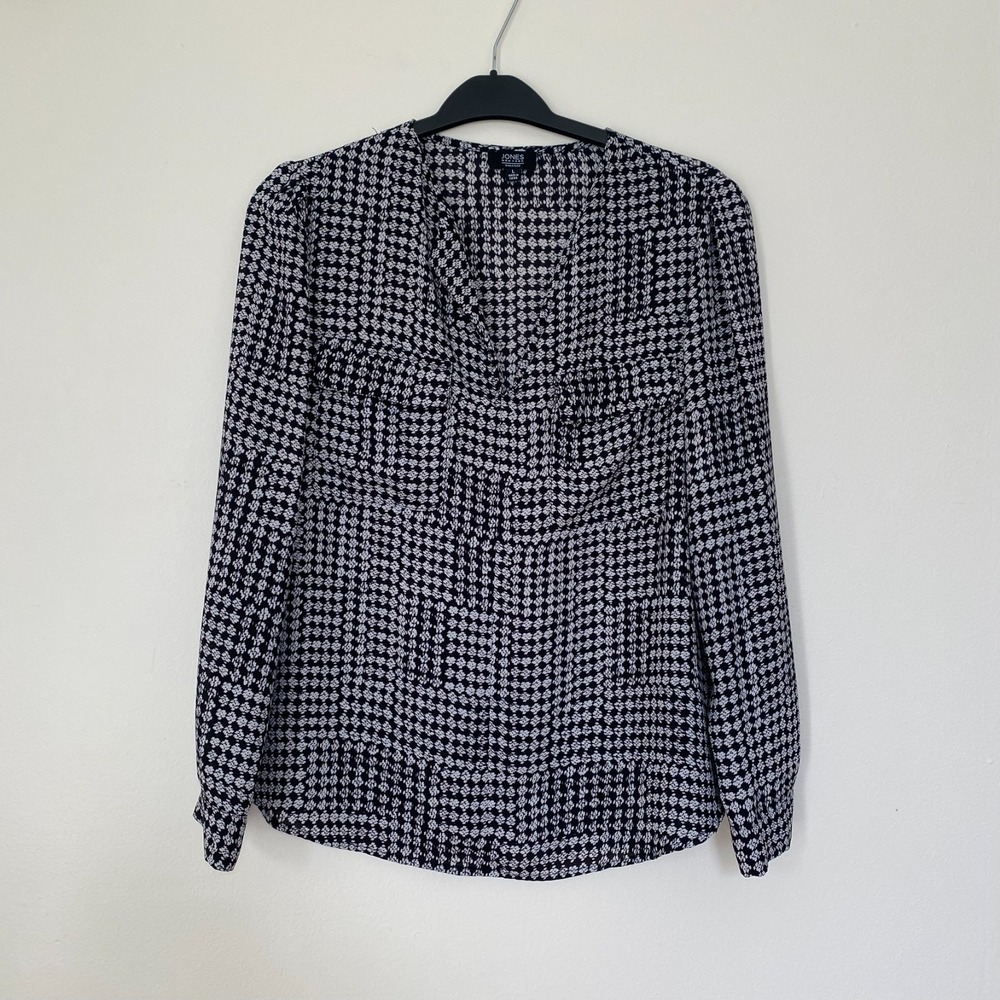 Jones New York Women's Black White Patterned Long‎ Sleeve Button Down Size L